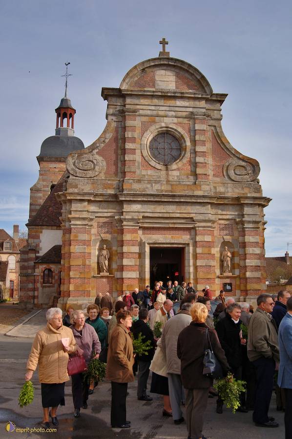 Nom de l'image : D2146127_1_(c)Norbert-JUNG — Description :  Sortie de messe - La FertÈ Vidamme